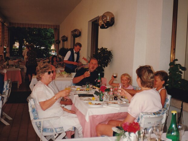 1989